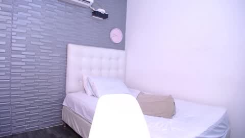 indian_delight18 online show from February 19, 12:25 am