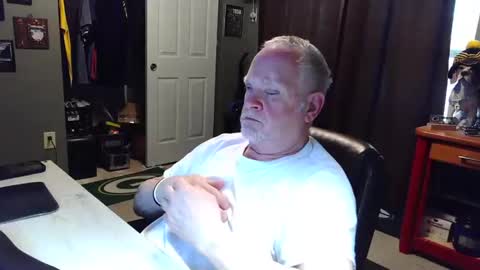 Papa online show from April 19, 11:40 pm