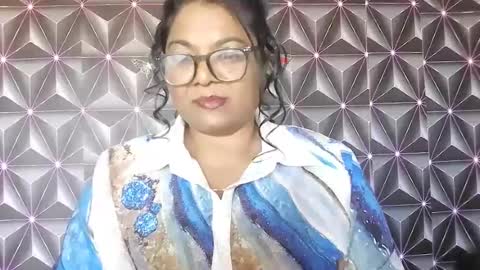 indiandelia online show from July 25, 10:02 am