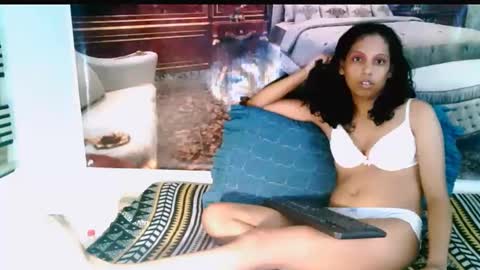 Jade online show from January 20, 11:45 am