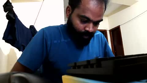 indianhairyguy26 online show from June 27, 10:54 am