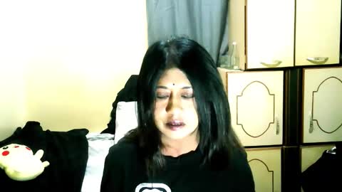 indianpleasures21 online show from May 8, 5:24 am