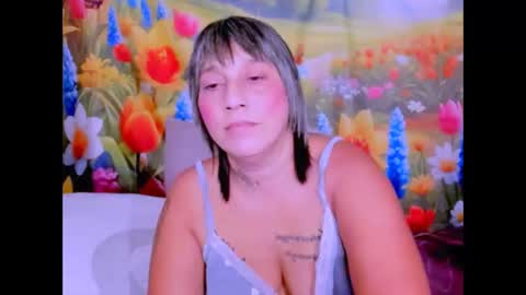 indianroxy27 online show from May 9, 8:09 am