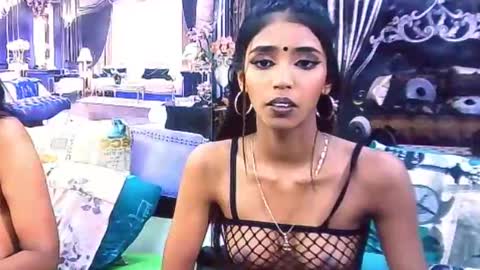 indiansexyslender4u2luv online show from October 26, 8:59 am