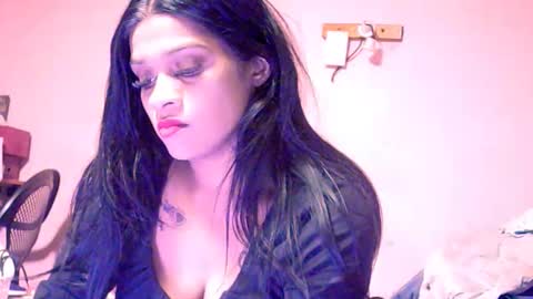 indiansexyy21 online show from June 7, 5:29 pm