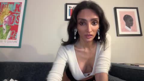 Indiantransgirlillinois online show from January 10, 8:20 am