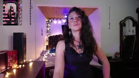 Indigo Wild  online show from September 24, 11:44 pm