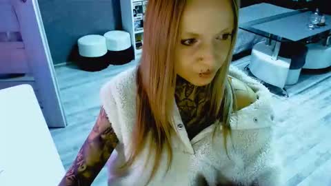 Snapshot of inesdesire chatting on October 15, 9:37 pm InesDesire online show from October 15, 9:37 pm