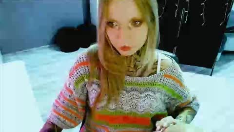 Snapshot of inesdesire chatting on September 25, 7:48 am InesDesire online show from September 25, 7:48 am