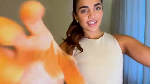 Vusi online show from April 21, 2:13 pm