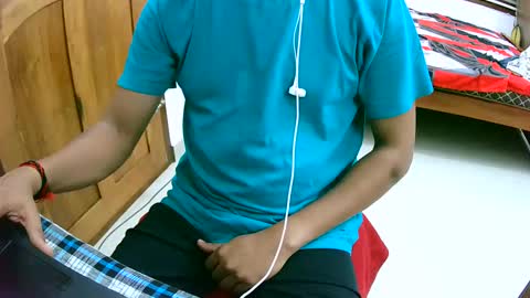 Inglorious Hairy Uncut online show from December 6, 6:44 pm