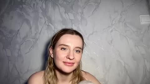 iniva05 online show from April 12, 2:43 pm