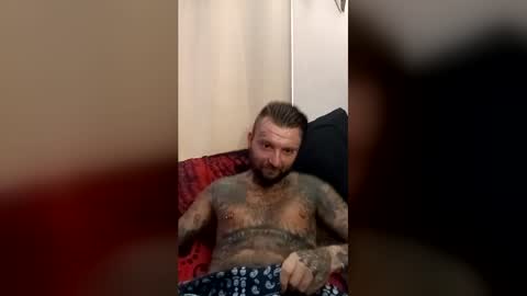 inkeychu94 online show from July 8, 5:38 pm