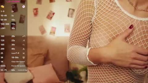 Mila Reef online show from July 9, 1:15 pm