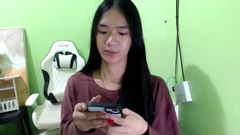 Reign online show from February 11, 1:15 pm