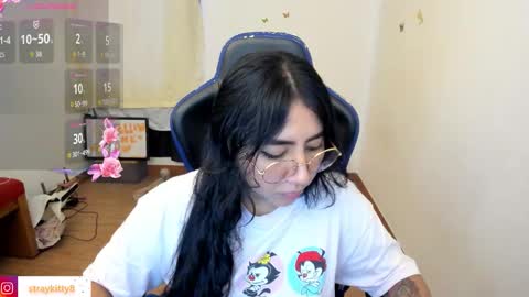 Luna        online show from February 14, 6:54 pm