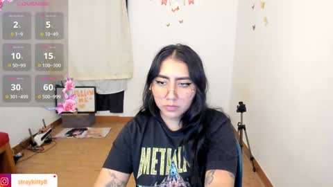 Luna        online show from March 11, 9:07 pm