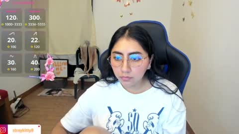 Luna        online show from March 30, 11:49 pm