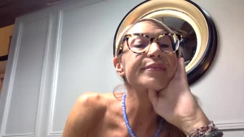 Insatiablekate online show from July 31, 10:44 pm