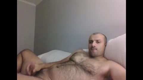 intolder35 online show from April 30, 1:05 pm