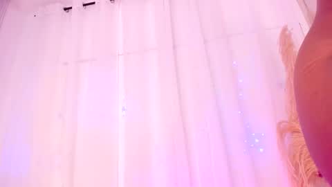 iris_hottt0 online show from March 27, 10:55 pm