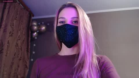 Lily online show from November 9, 8:44 pm