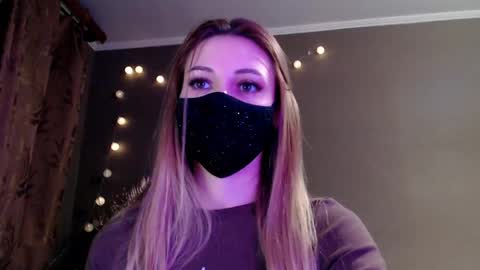 Lily online show from March 21, 5:39 pm