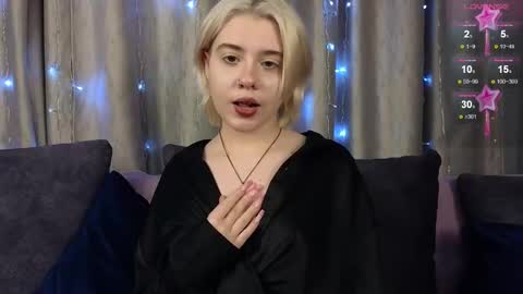 Iris Day Maya night online show from December 12, 5:15 pm