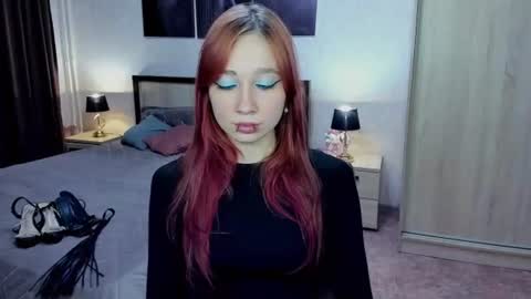 IrisDew online show from June 15, 12:30 pm