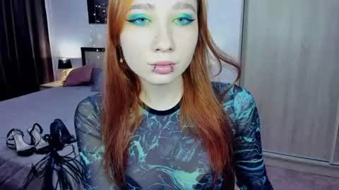 IrisDew online show from July 19, 2:08 pm