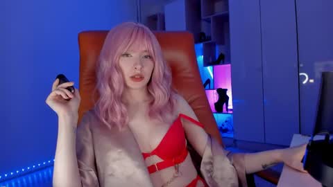 Miss Iris Fansly Miss Iris new inst.  online show from May 10, 4:13 pm