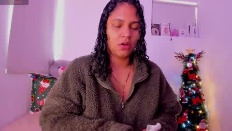 iris online show from December 1, 12:14 pm