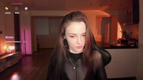 irisskiss online show from July 17, 9:06 pm
