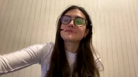 irisss31 online show from January 11, 5:40 pm