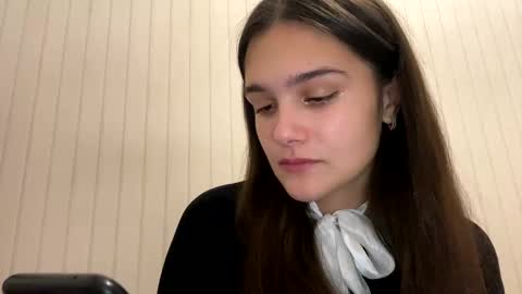 irisss31 online show from December 7, 8:00 pm