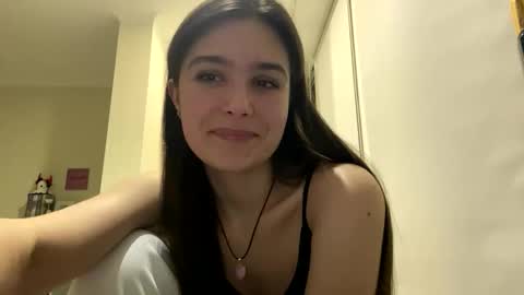 irisss31 online show from May 4, 6:47 pm