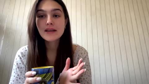 irisss31 online show from March 5, 8:00 am