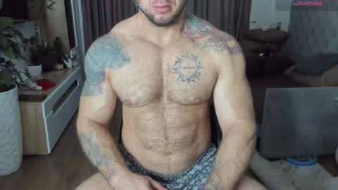 Snapshot of ironhulk22 chatting on January 5, 7:17 am ironhulk22 online show from January 5, 7:17 am