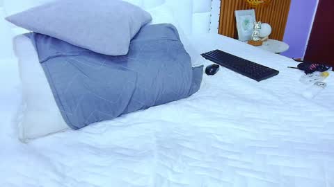 Snapshot of irresistiblemilf chatting on January 26, 6:06 pm Sandy  online show from January 26, 6:06 pm