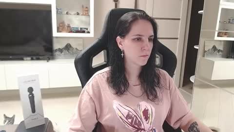 Irwi Tomboy online show from March 6, 10:15 pm