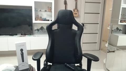 Irwi Tomboy online show from February 8, 5:18 pm