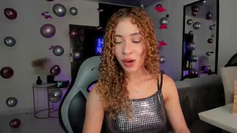 isa_____ online show from February 28, 7:35 pm