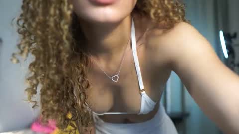 isa_____ online show from September 8, 6:40 pm