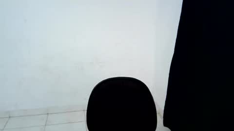 isa_bellaxx23 online show from July 20, 11:39 pm