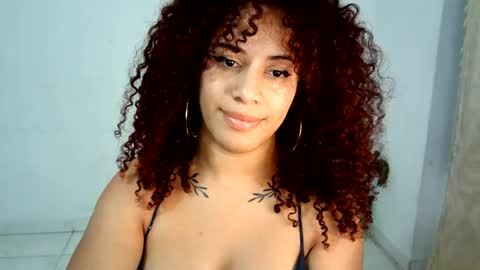 isa_bellaxx23 online show from July 4, 1:42 am
