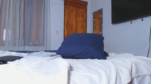 Isa online show from December 3, 12:20 am