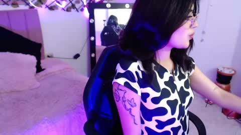 isabela online show from October 21, 2:27 am