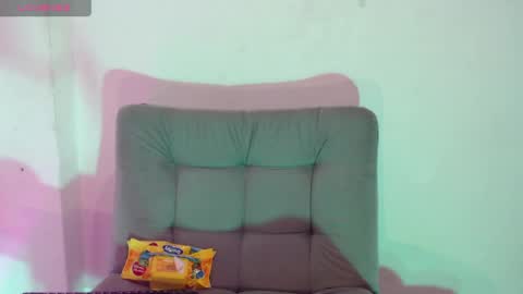 Isabella Hall online show from April 11, 12:15 am