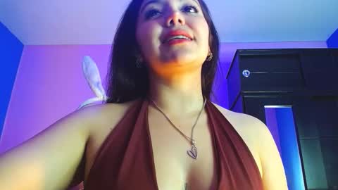 isa_jones1 online show from December 18, 2:51 am