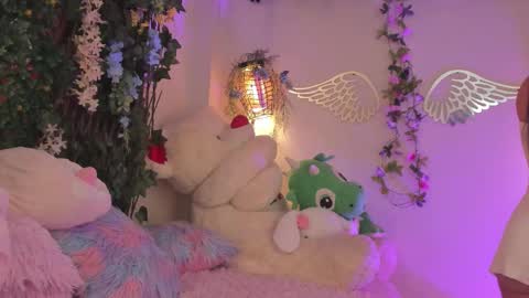 Isabella        online show from October 2, 3:22 pm